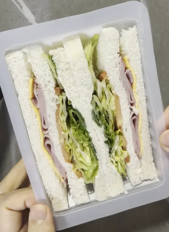 햄치즈토마토샌드위치 포장지뜯은후