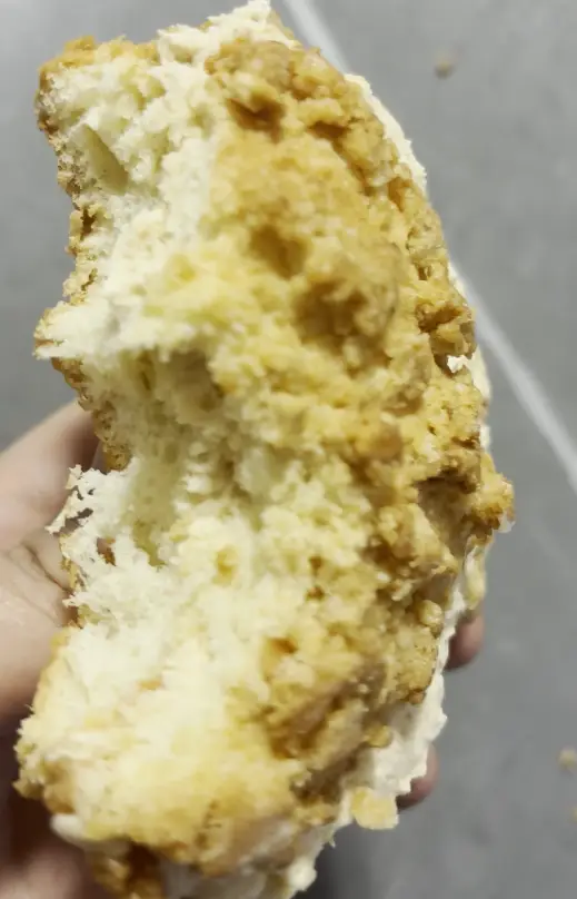 혜자로운소보로땅콩크림빵 빵짜른단면